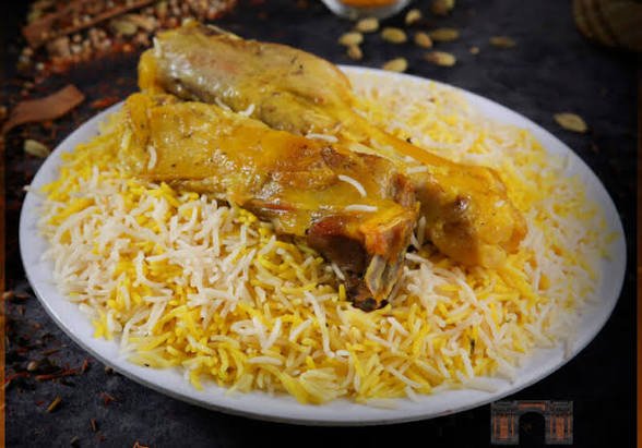 وصلة لحم مندي مع الرز